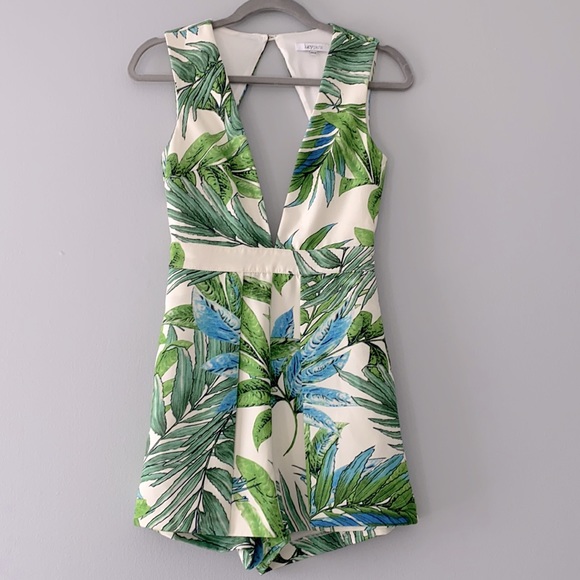 Lucy Paris sleeveless romper tropical Palm tree print deep v cutout back size XS - Picture 2 of 8
